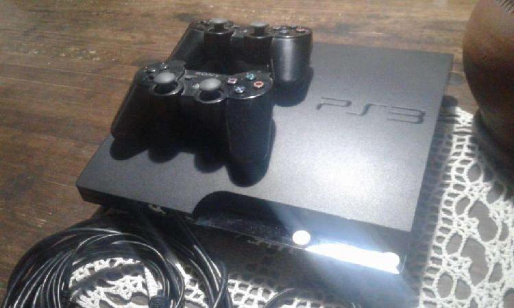 PS3 SLIM CON DOS MANDOS