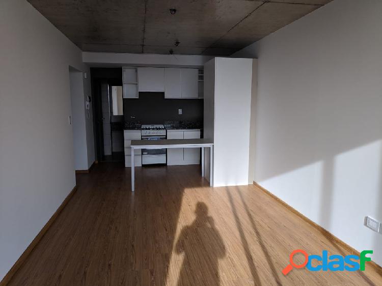 OPORTUNIDAD AMBIENTE UNICO EN MACROCENTRO - AMPLIO 38M2