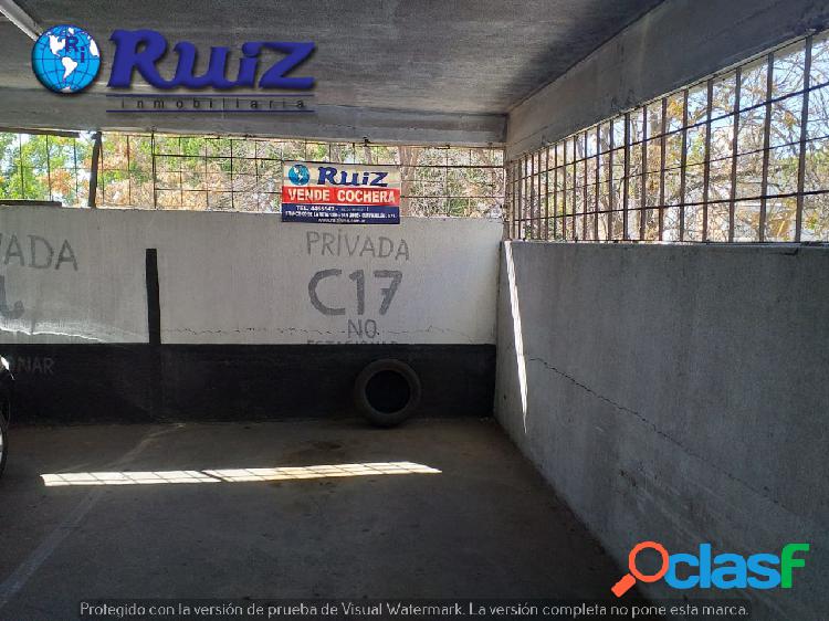 Ruiz inmobiliaria vende cochera céntrica sobre calle