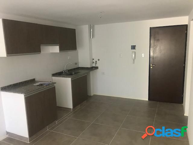 VENTA DE DEPARTAMENTO MONOAMBIENTES DESDE 35 M2. EN CALLE