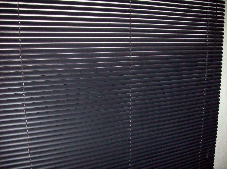 4 CORTINAS P/OFICINA MINIBAND/VENECIANA C/NEGRA 0,90X1,60