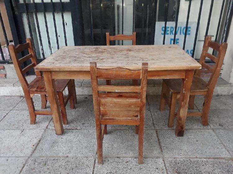 Mesa Madera con Cajón Y 4 Sillas Mirala