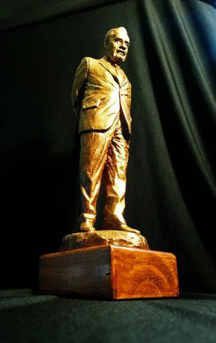 Estatua De Raul Alfonsin