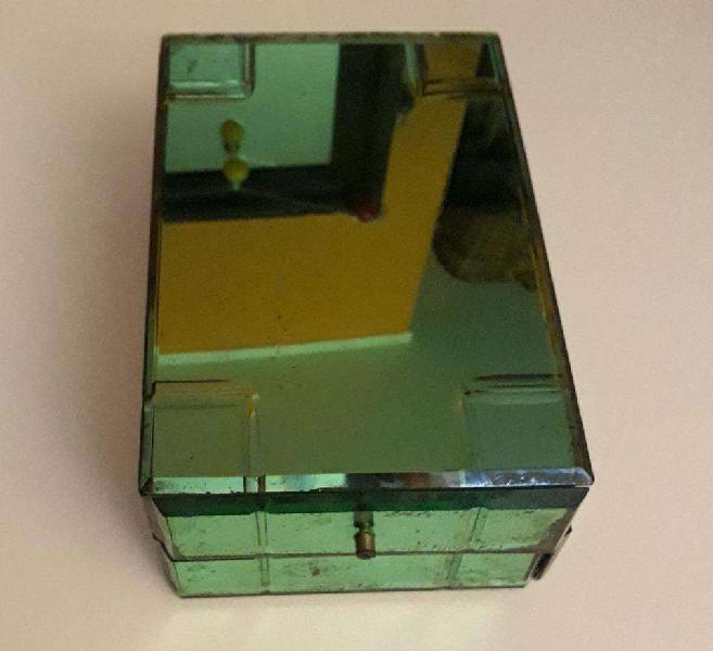 Caja de madera y cristal verde, Siglo XIX, para restaurar