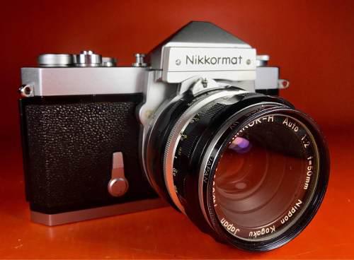 Cámara Mecánica Nikkormat | Nikon | F 1:2 50 Mm | Japonesa