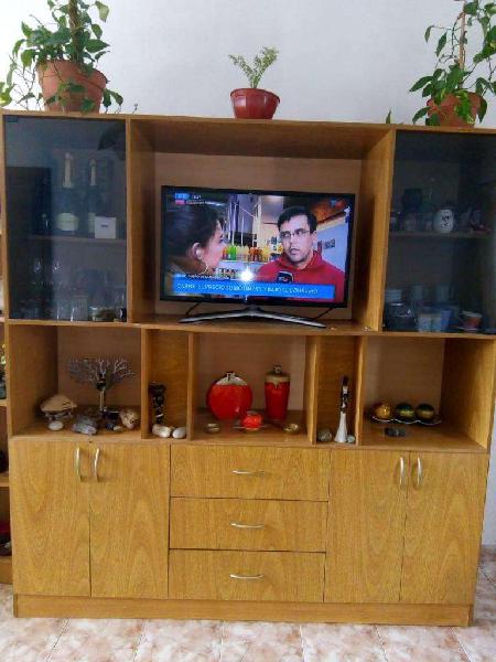 Mueble living muy buen estado 180 ancho x 188 alto x 44 prof