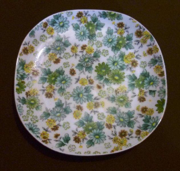 Plato de porcelana Tsuji 14,5 cm borde de oro