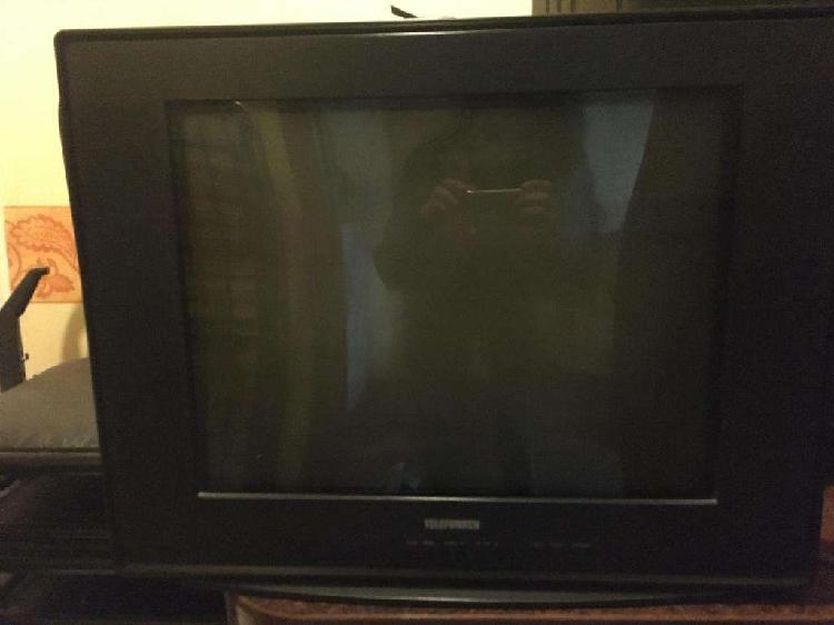 VENDO TELEVISOR 21 PANTALLA SLIM