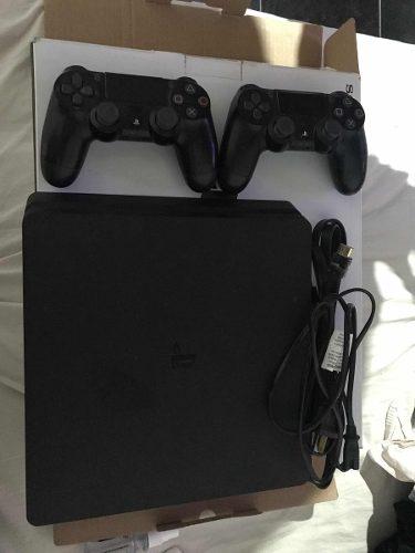 Playstation 4 Slim 1tb, Dos Joystick, Cable Corriente Y Hdmi