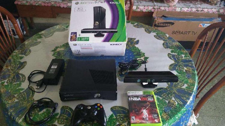 Xbox360 de 4 Gb en Caja Mas Kinect