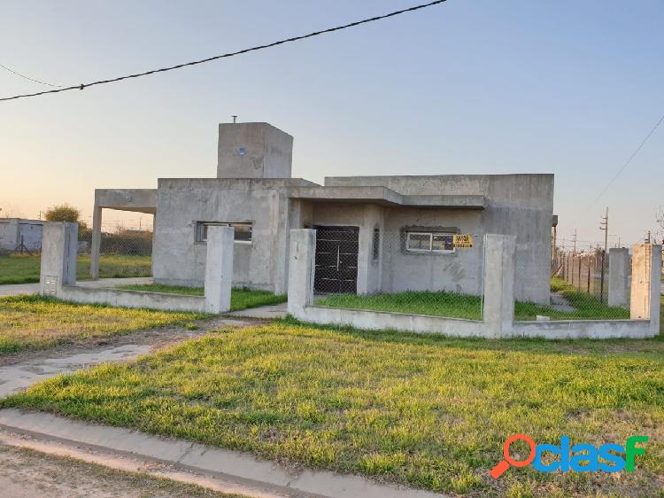 VENTA - CASA EN ROLDAN - BARRIO RESIDENCIAL ABIERTO - LAS