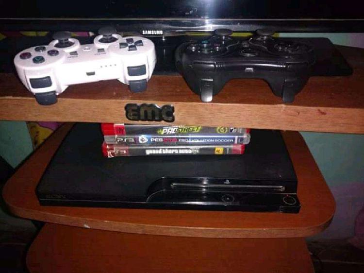 Vendo Ps3 Impecable con 3 Juegos