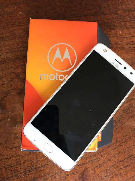Motorola Moto z2 libre