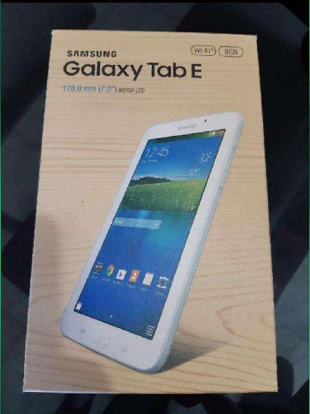 Tablet Samsung Tab E