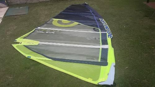 Vela Windsurf