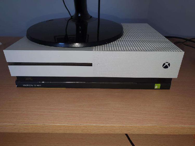 Xbox One S 1tb. Fifa 20. Pes 20. Y Mas