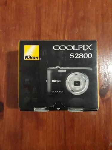 Cámara Digital Nikon Coolpix S2800