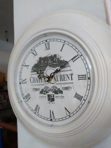 Reloj De Pared Estilo Antiguo Con Marco Metalico