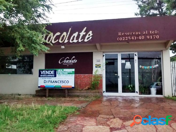 Excelente local comercial sobre lote propio