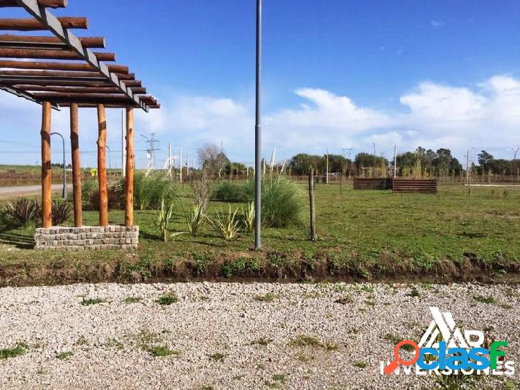 TERRENO DE ESQUINA EN LOS TRONCALES DEL SUR // ESCRITURADO