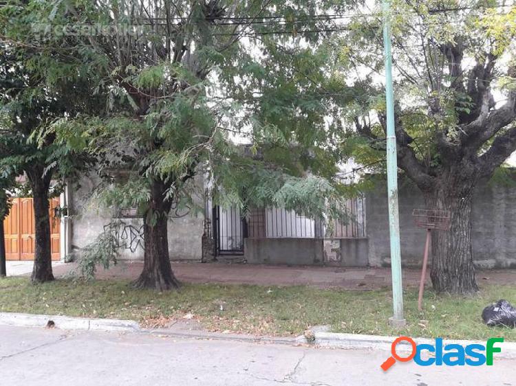 VENTA - Casa regular estado - 5 ambientes - Temperley