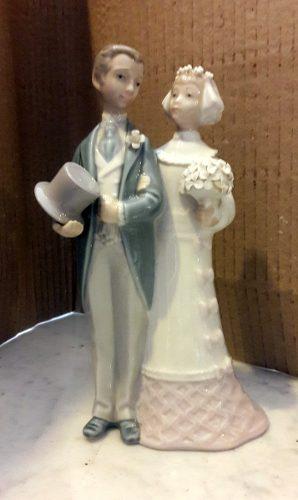 Hermosa Figura Porcelana Lladro Pareja Novios En Casamiento