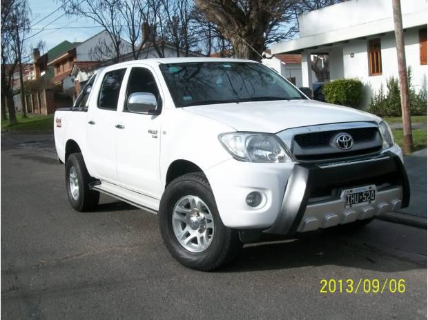 toyota hilux 2010 4x4 impecable dueña toma
