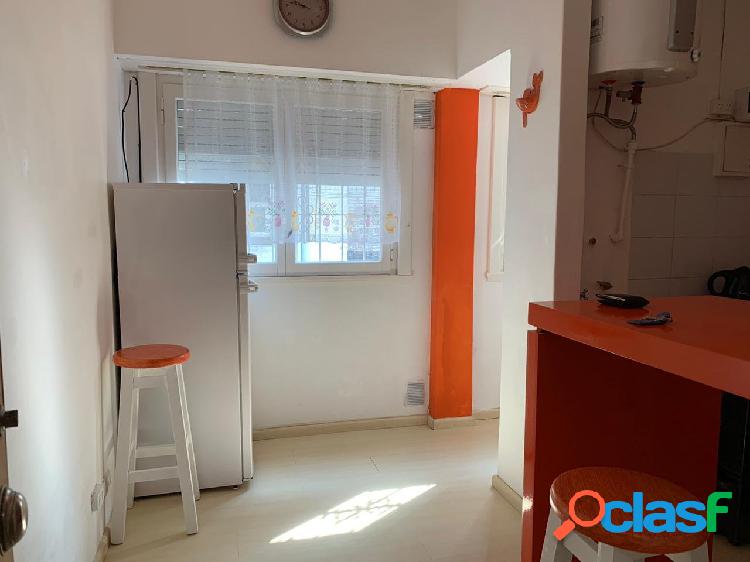 VENDE DEPARTAMENTO 2 AMBIENTES RECICLADO OPORTUNIDAD