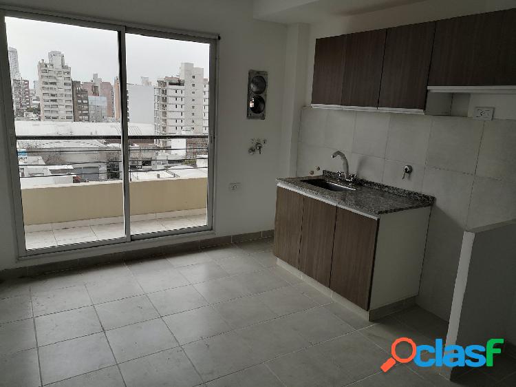 VENDO DEPARTAMENTO 1 DORMITORIO CON BALCON AL FRENTE - A