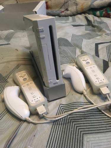 Combo Nintendo Wii Completa+ 5 Juegos Originales+ 2 Volantes
