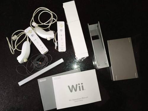 Wii Nintendo + 20 Juegos+ 2 Controles De Wii + 2 Nunchucks