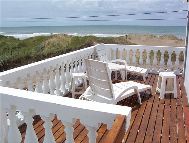 Duplex frente mar sobre playa para 6 personas, con terraza