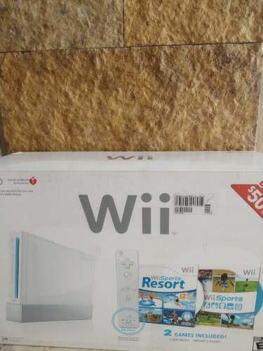 Wii Blanca + 4 Mandos + 4 Juegos Y Un Set Deportivo