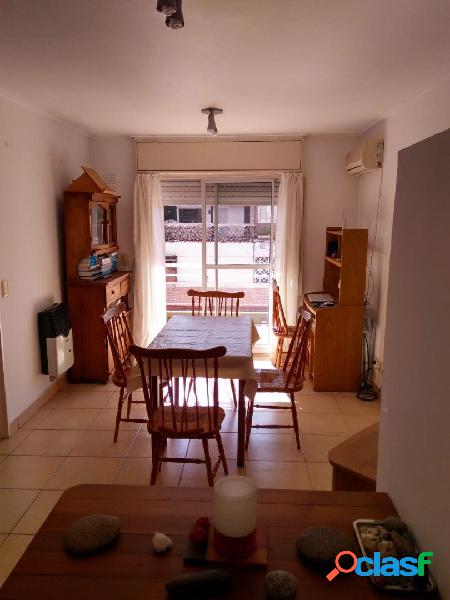 VENTA DEPTO 1 DORM. BALCON (SANTIAGO 800)