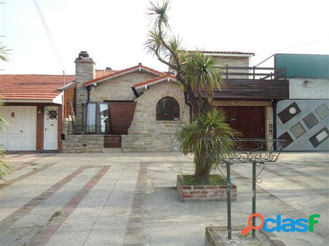 Chalet con Departamento en Venta Zona: Pompeya