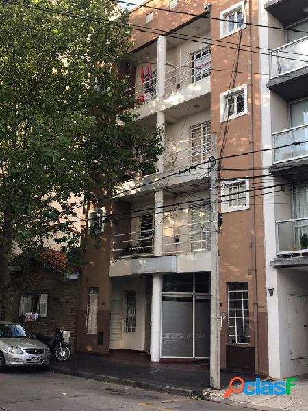 VENTA 3 AMB EN CHAUVIN, CON BALCÓN A LA CALLE, TIPO DUPLEX,