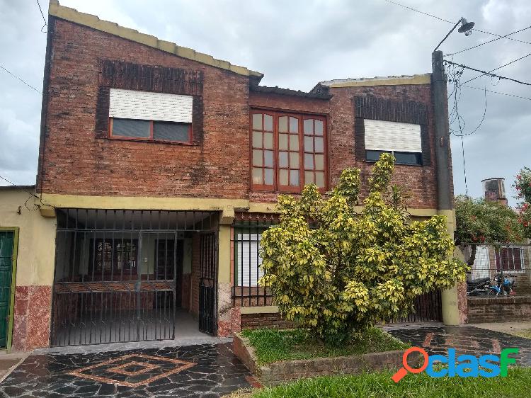 VENTA CASA. CASTELAN 2085. RESISTENCIA