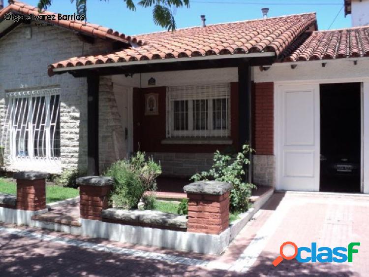 Casa en Venta Zona II de Miramar. Estado Muy Bueno. 4