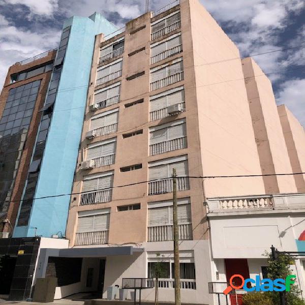 MUY BUEN DEPARTAMENTO 2D EN VENTA IRIGOYEN 444