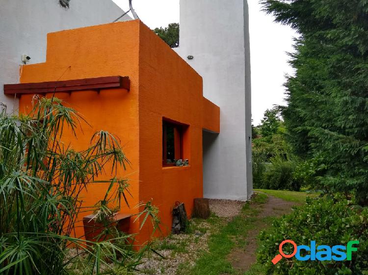 CASA MINIMALISTA 3 AMBIENTES EN SIERRA DE LOS PADRES