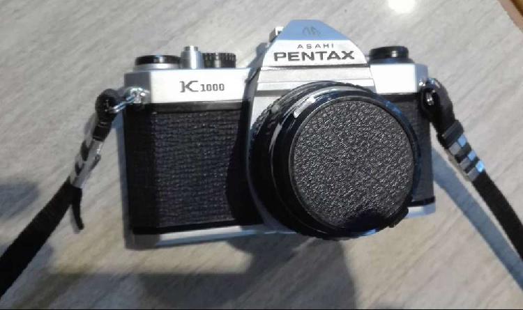 CAMARA FOTOGRAFICA PENTAX K-1000. Y ACCESORIOS