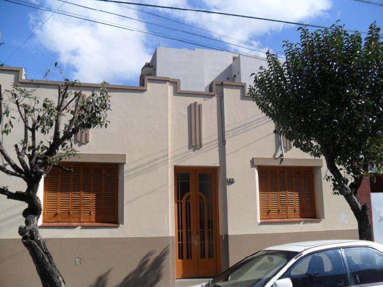 Casa de 4 ambientes en Haedo Sur