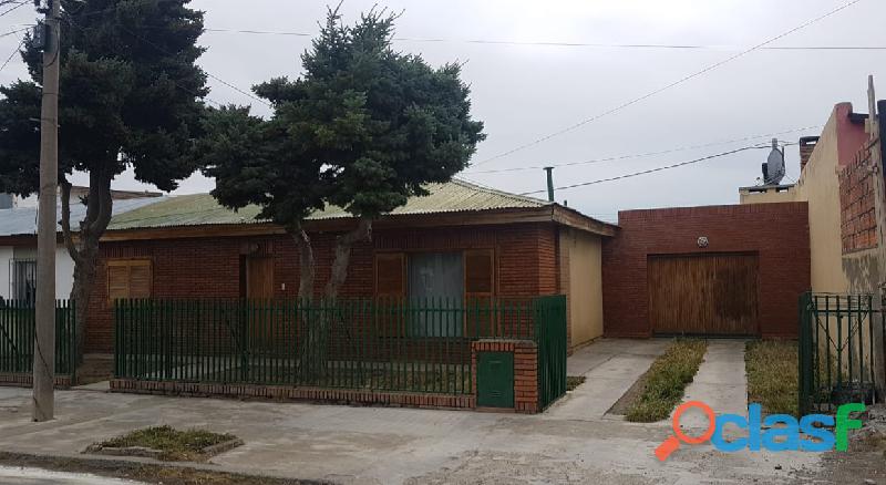Dueño vende casa de dos dormitorios en Rio Gallegos, Santa