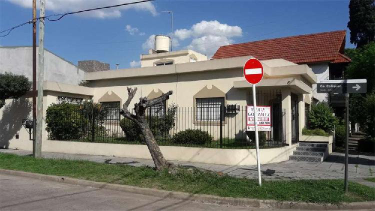 Enrique Fermi 2400 - U$D 200.000 - Casa en Venta