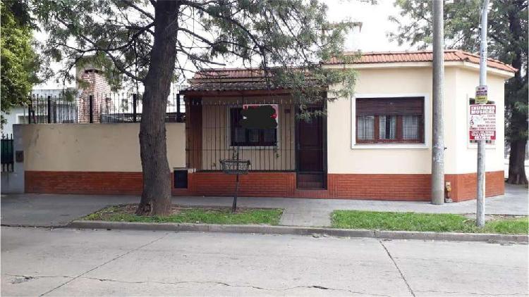 Hipólito Vieytes 1100 - U$D 83.000 - Casa en Venta