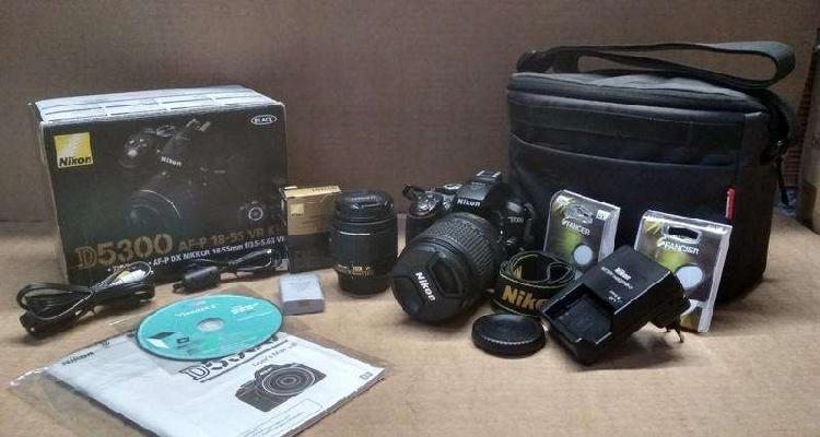 NIKON D5300, lentes 18-55 y 18-140, más accesorios!
