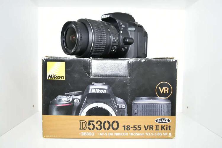 Nikon D5300 kit 18-55 VR