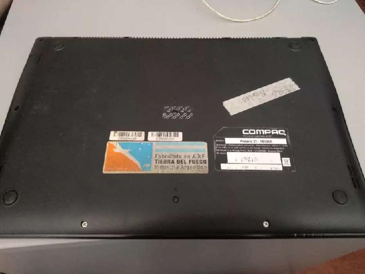 Vendo notebook Compaq para repuesto.