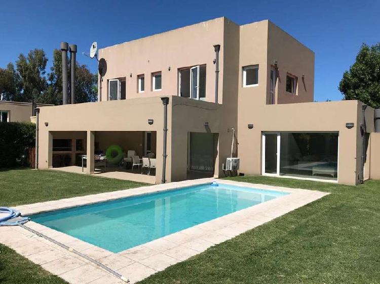 CASA EN ALQUILER TEMPORARIO EN BARRIO RUMENCO