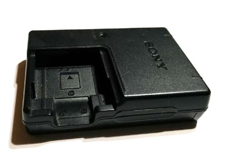 Cargador Sony Bc-cs3 Para Baterías E, T Y R Original Usado